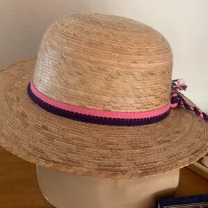 Straw hat size small spring time